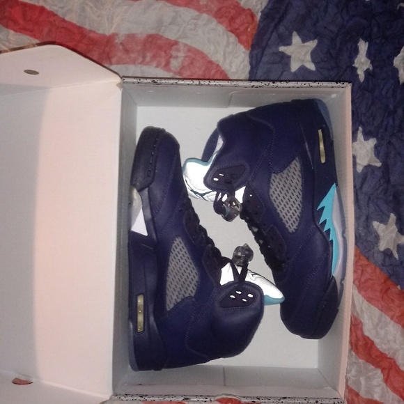 Jordan Other - JORDAN RETRO 5 HORNETS